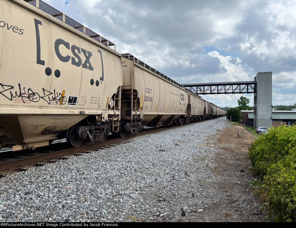 CSXT 261748